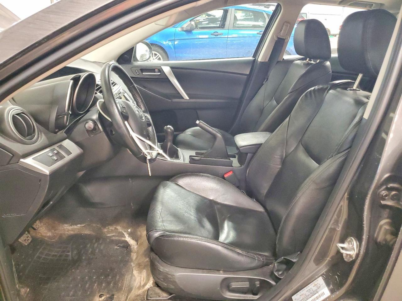 2013 MAZDA 3