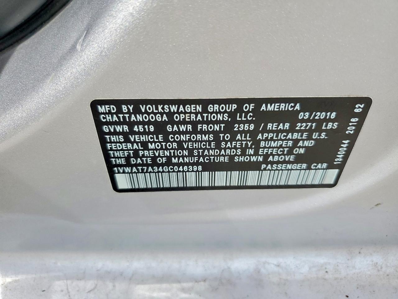 2016 VOLKSWAGEN Passat