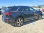 2024 AUDI Q8