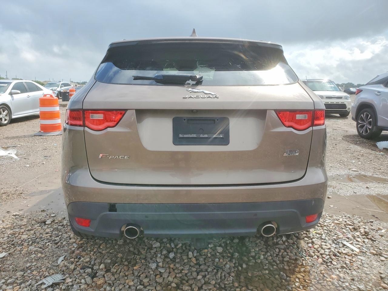 2017 JAGUAR F-Pace