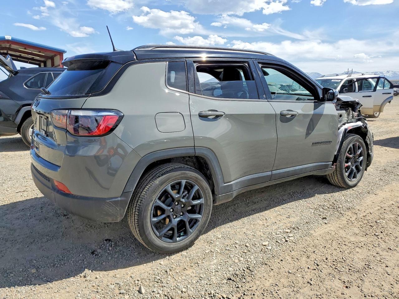 2023 JEEP Compass