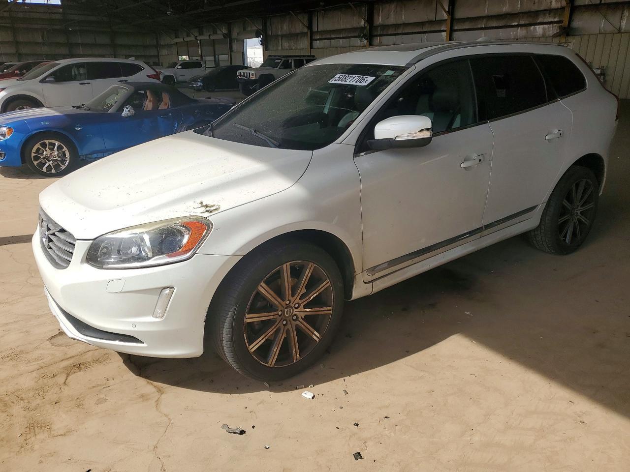 2015 VOLVO XC60