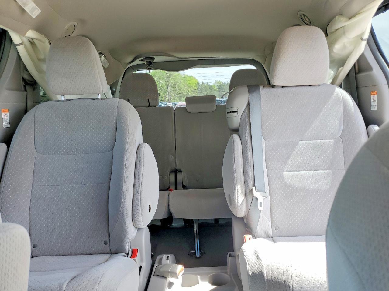 2015 TOYOTA SIENNA