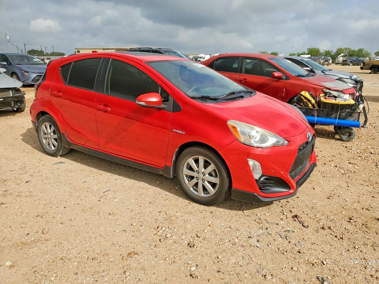 2017 TOYOTA Prius c