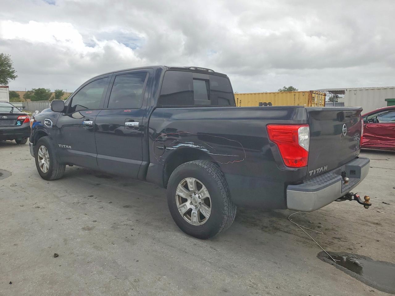 2017 NISSAN Titan