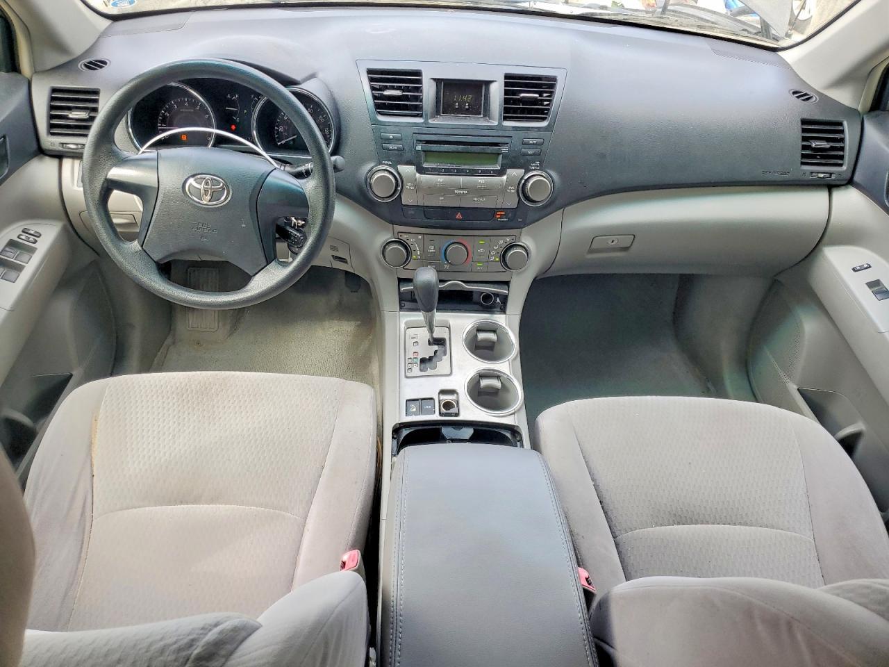 2010 TOYOTA HIGHLANDER