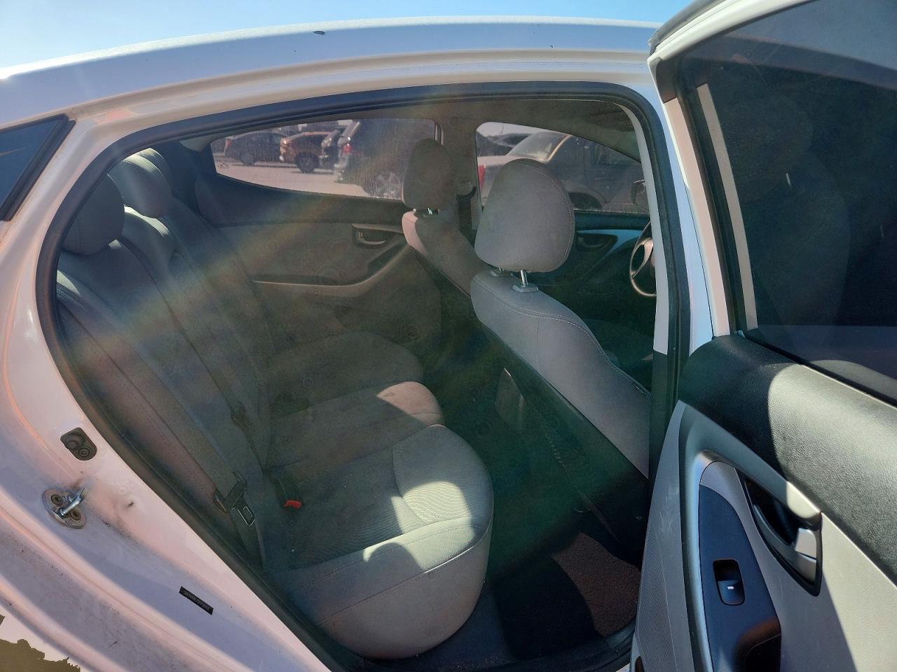 2016 HYUNDAI ELANTRA