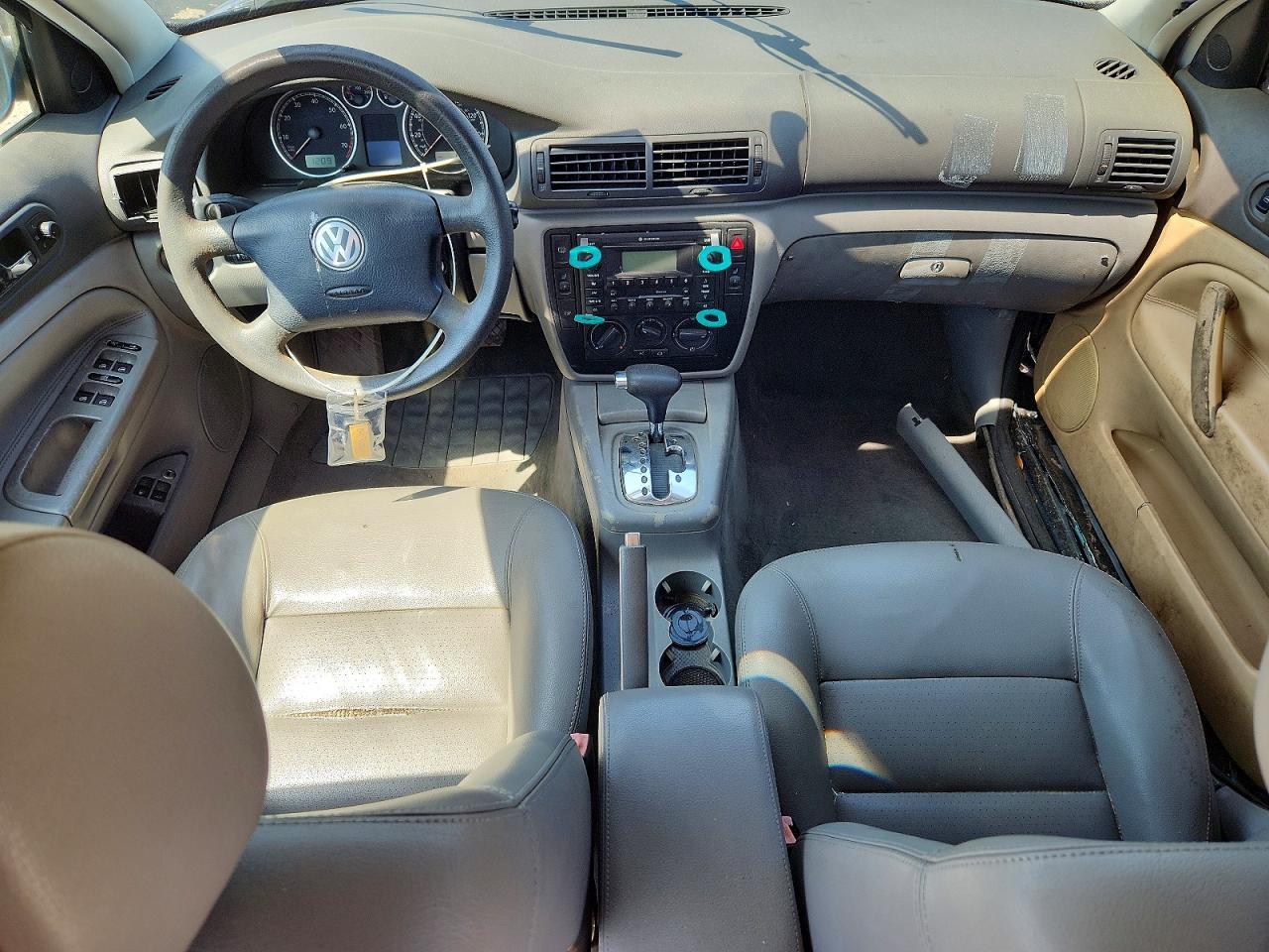 2004 VOLKSWAGEN Passat