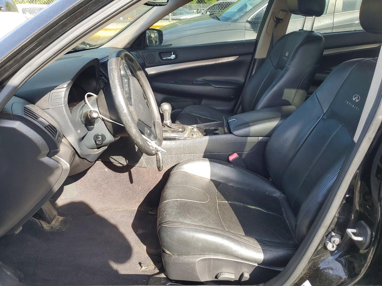 2011 INFINITI G37
