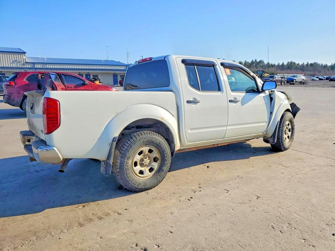 2014 NISSAN Frontier