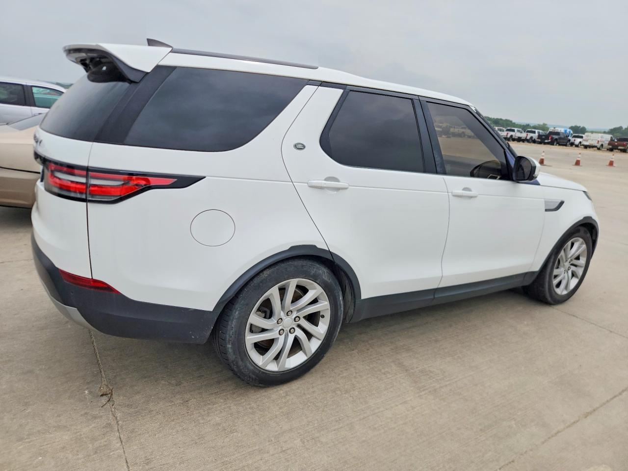 2018 LAND ROVER Discovery