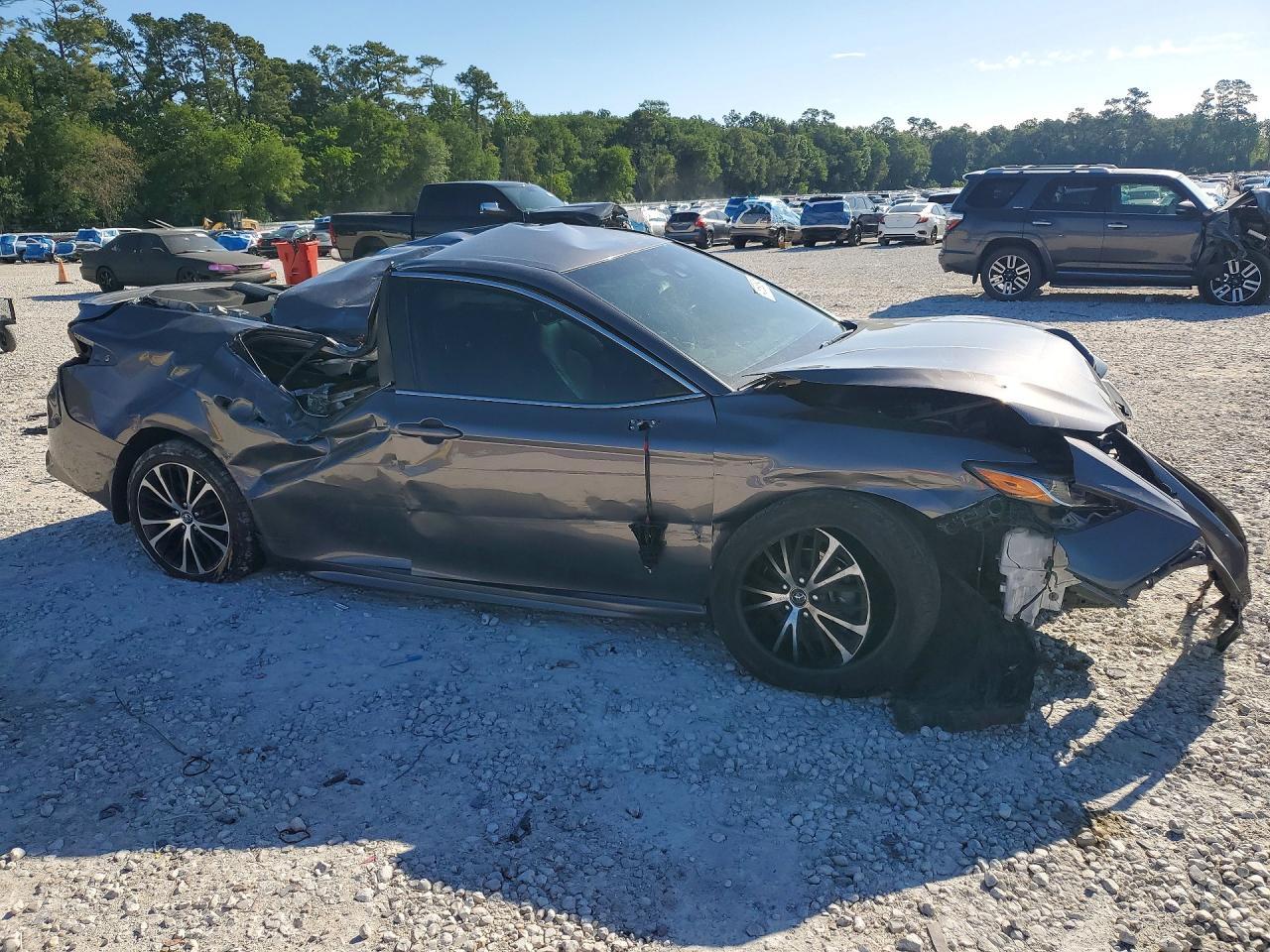 2018 TOYOTA CAMRY