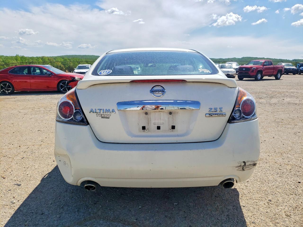 2011 NISSAN ALTIMA