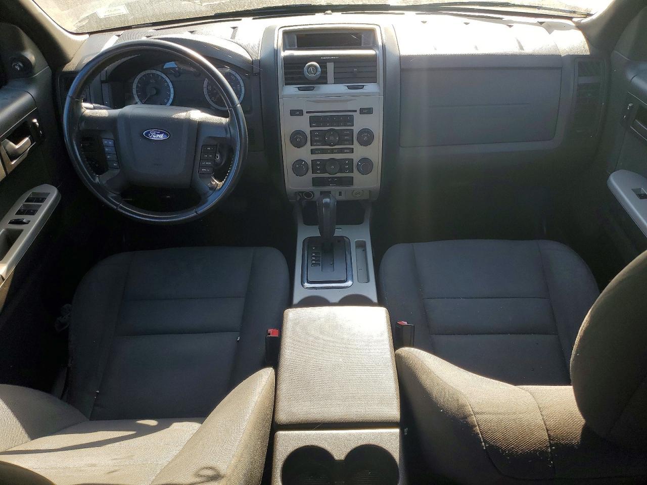 2010 FORD ESCAPE