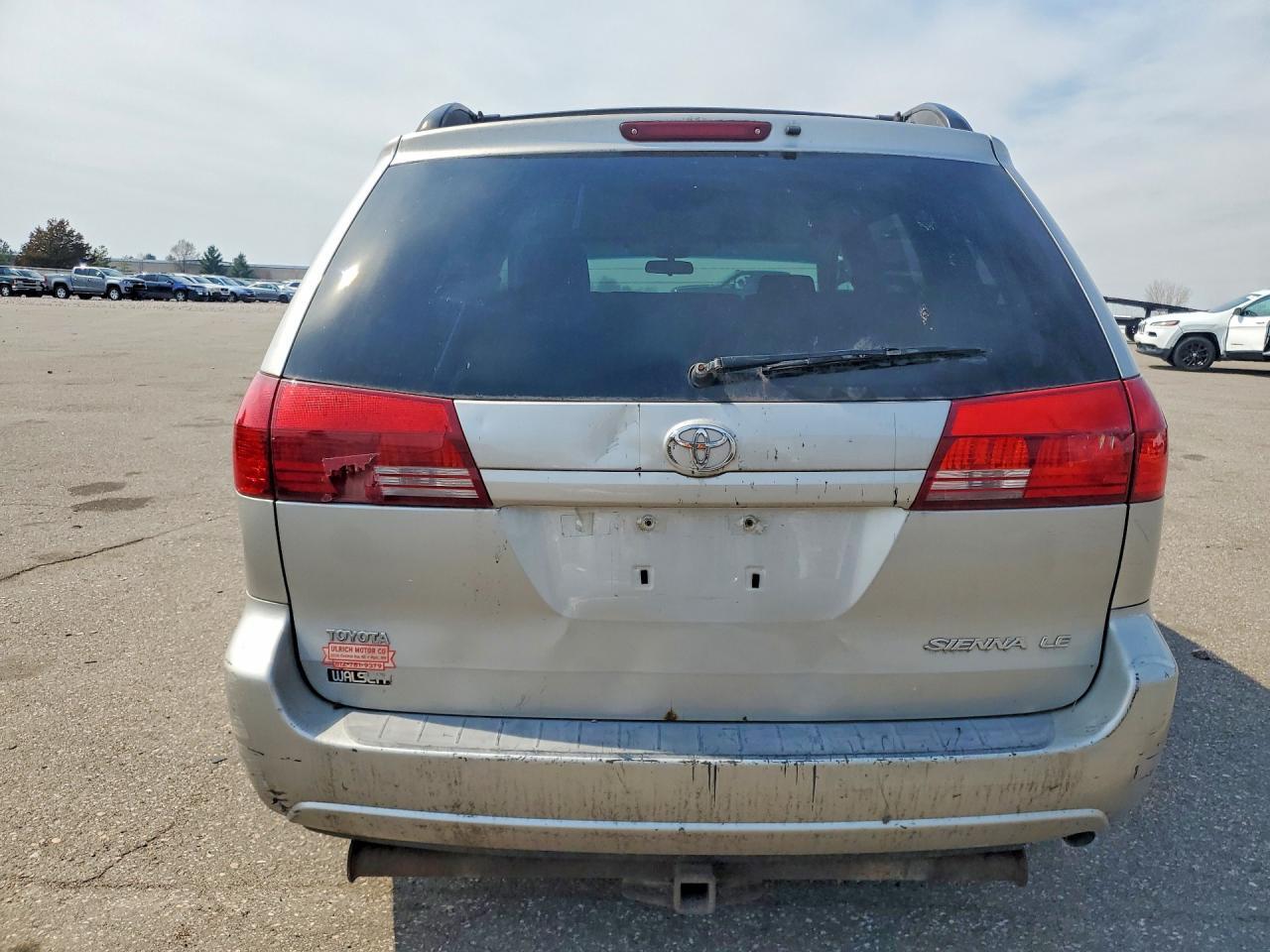 2005 TOYOTA SIENNA