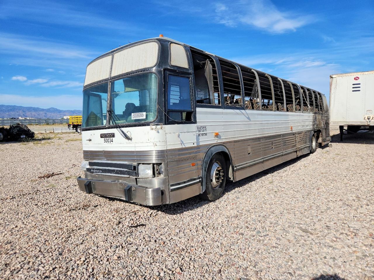 1999 Prevost Bus