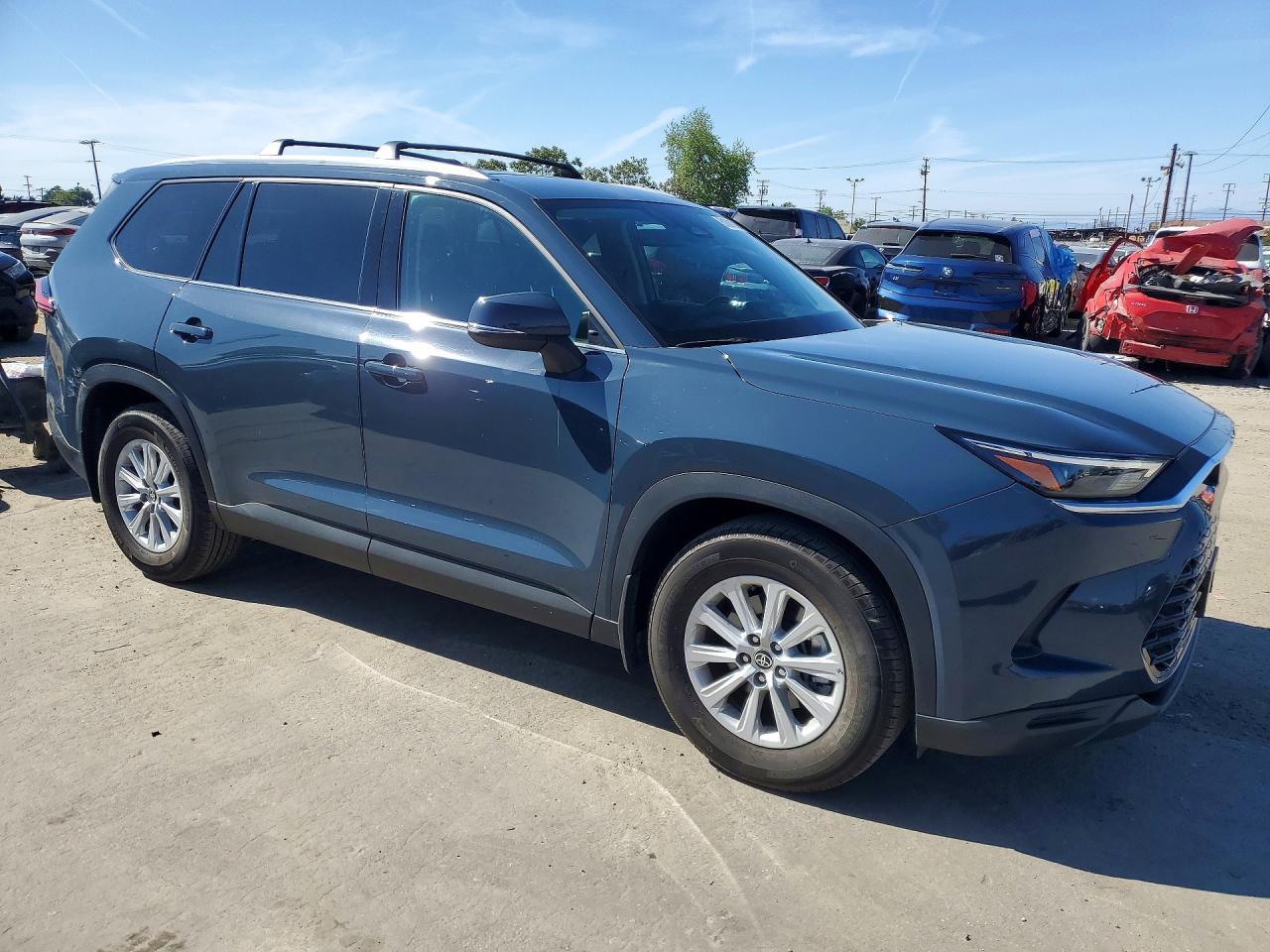 2024 TOYOTA HIGHLANDER