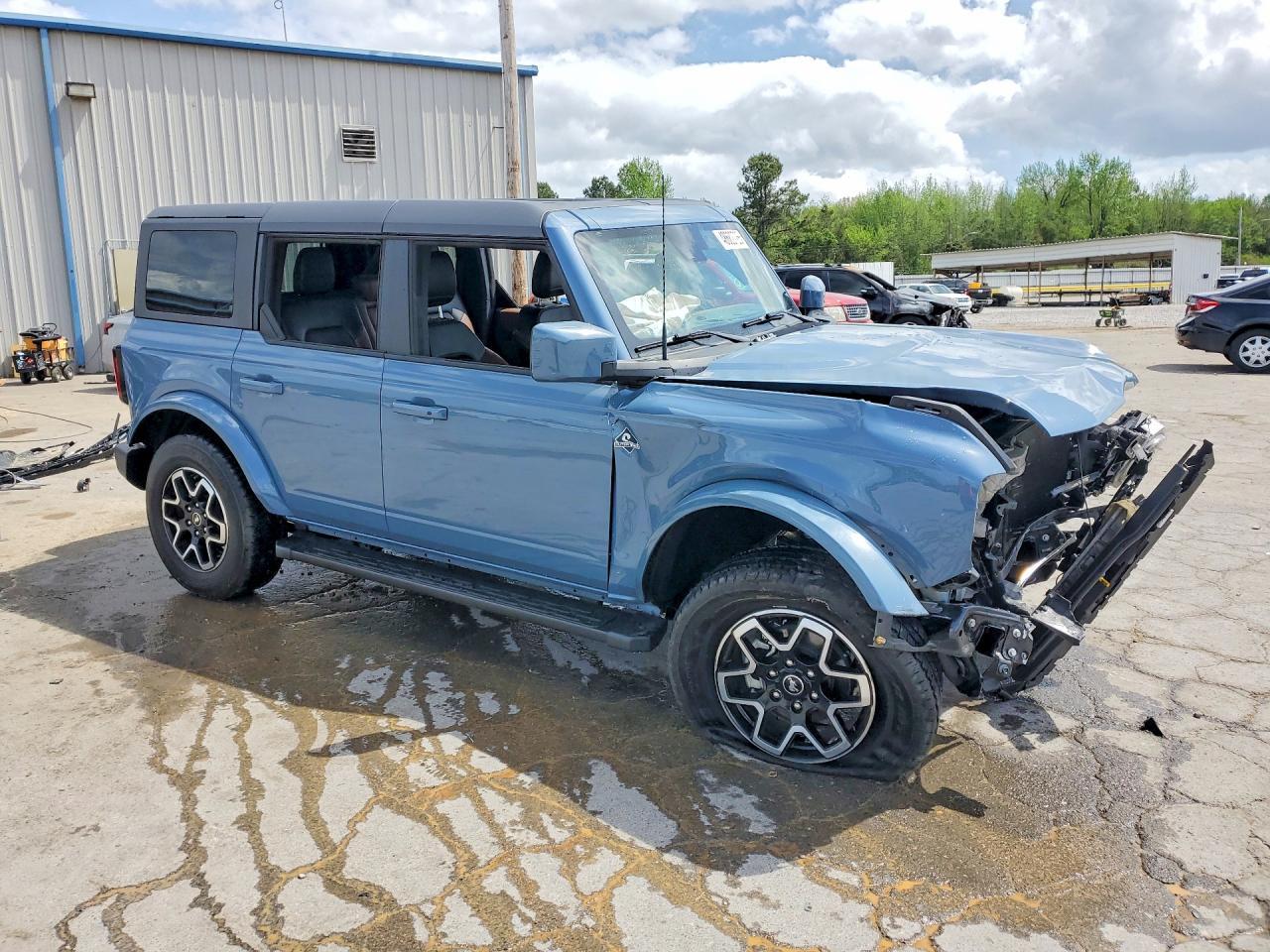 2024 FORD Bronco