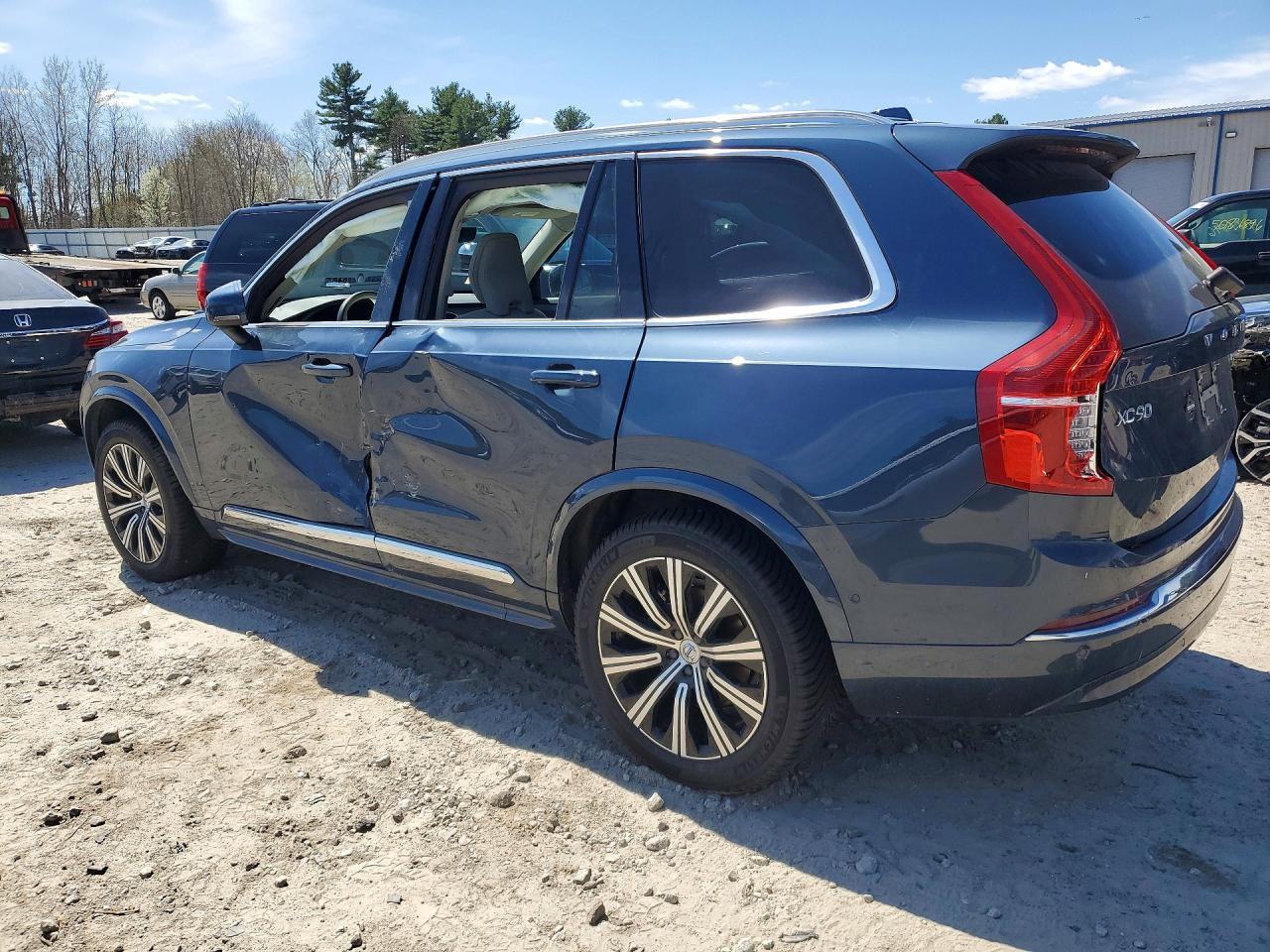 2023 VOLVO XC90