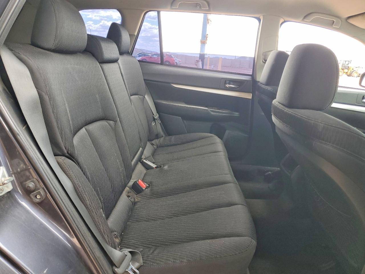 2010 SUBARU Outback