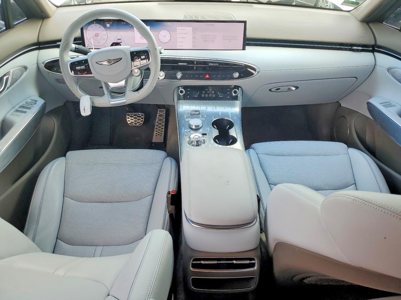 2026 GENESIS GV70