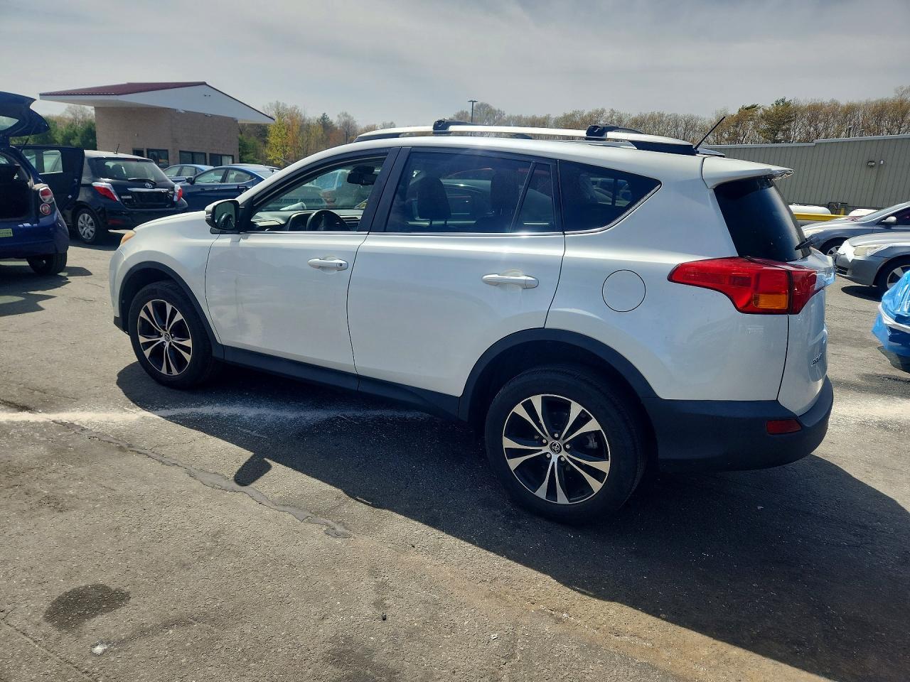2015 TOYOTA RAV4