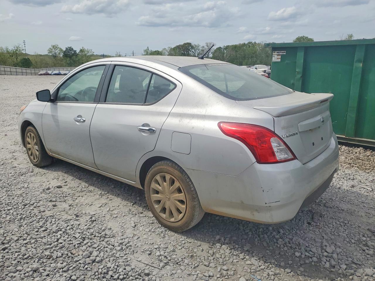 2019 NISSAN VERSA