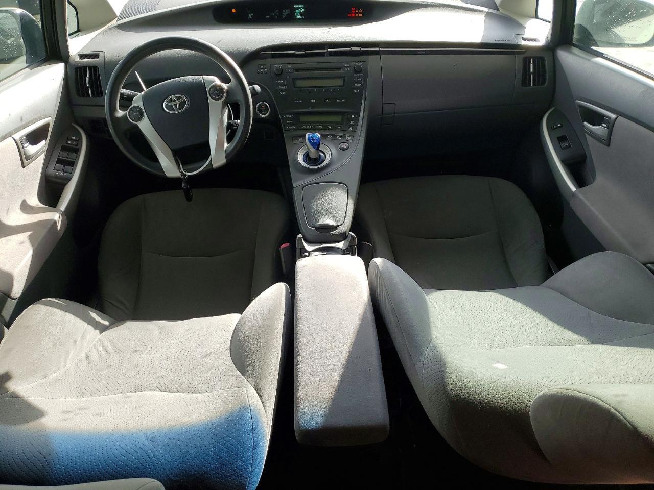 2011 TOYOTA PRIUS