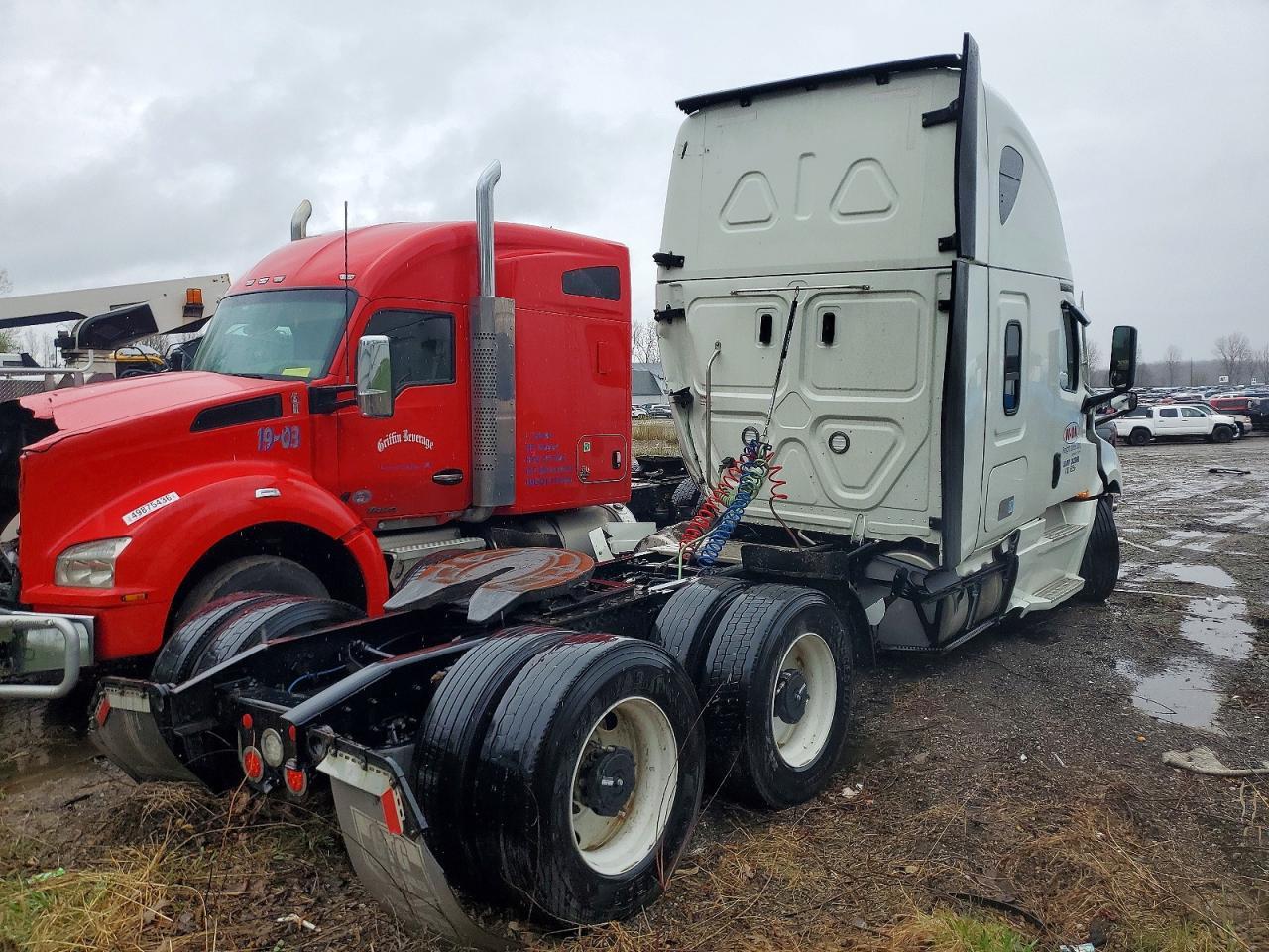 2024 FREIGHTLINER CASCADIA 126