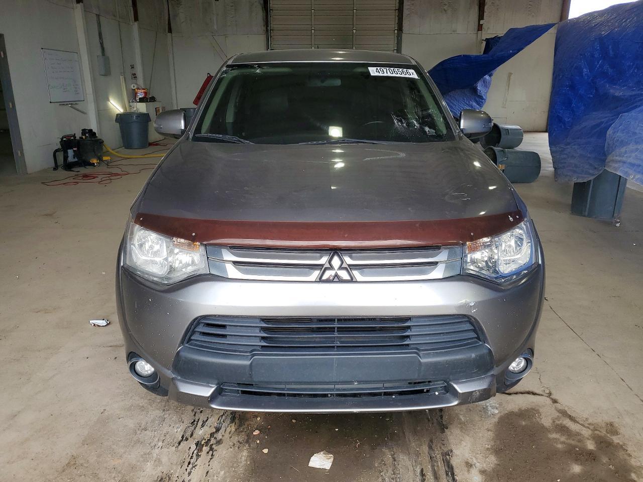 2015 MITSUBISHI outlander