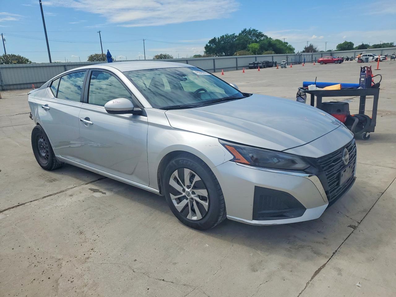 2023 NISSAN ALTIMA