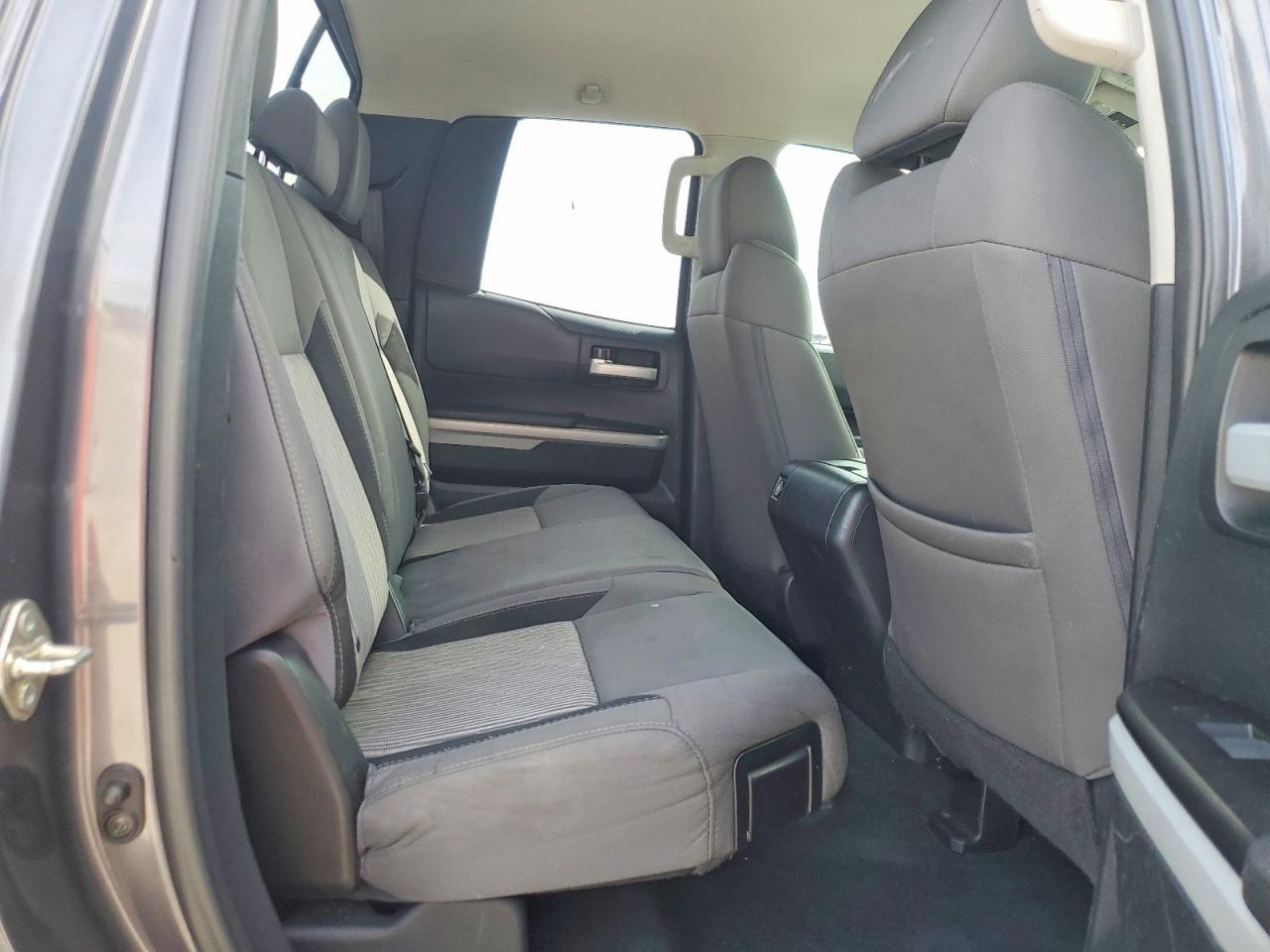 2017 TOYOTA TUNDRA