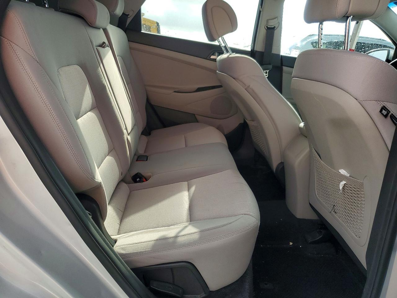 2017 HYUNDAI TUCSON