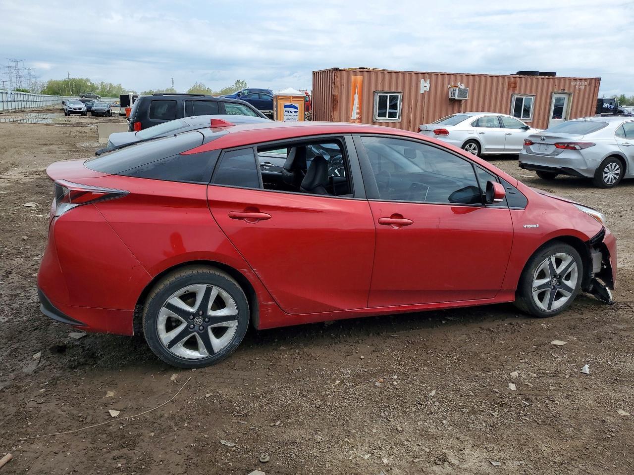 2016 TOYOTA PRIUS