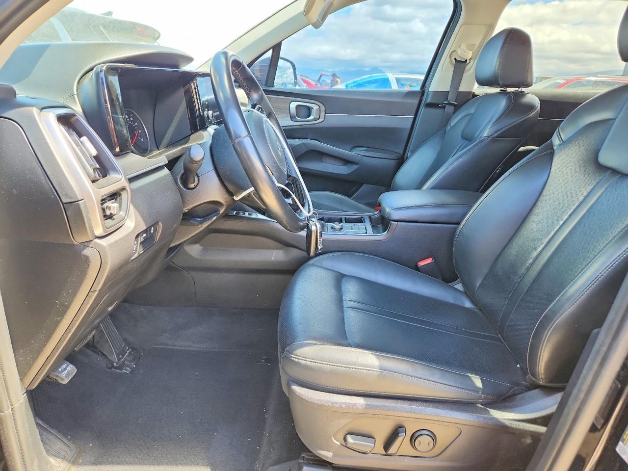 2022 KIA SORENTO