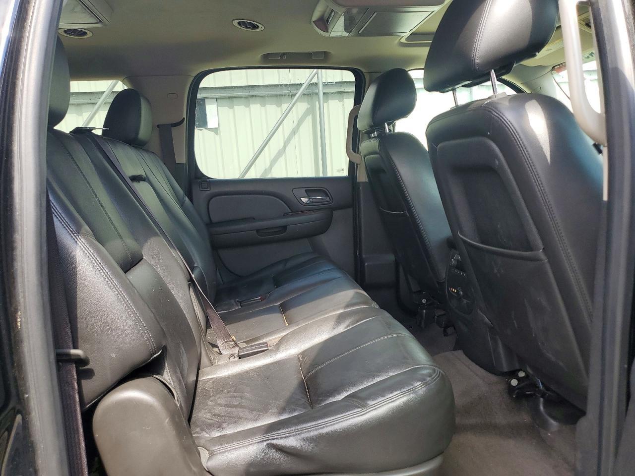 2012 CHEVROLET Suburban
