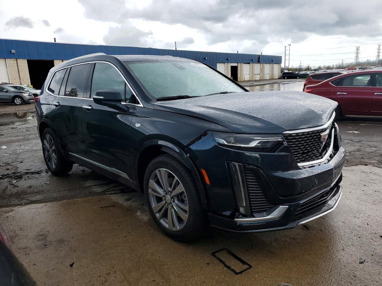 2025 CADILLAC XT6