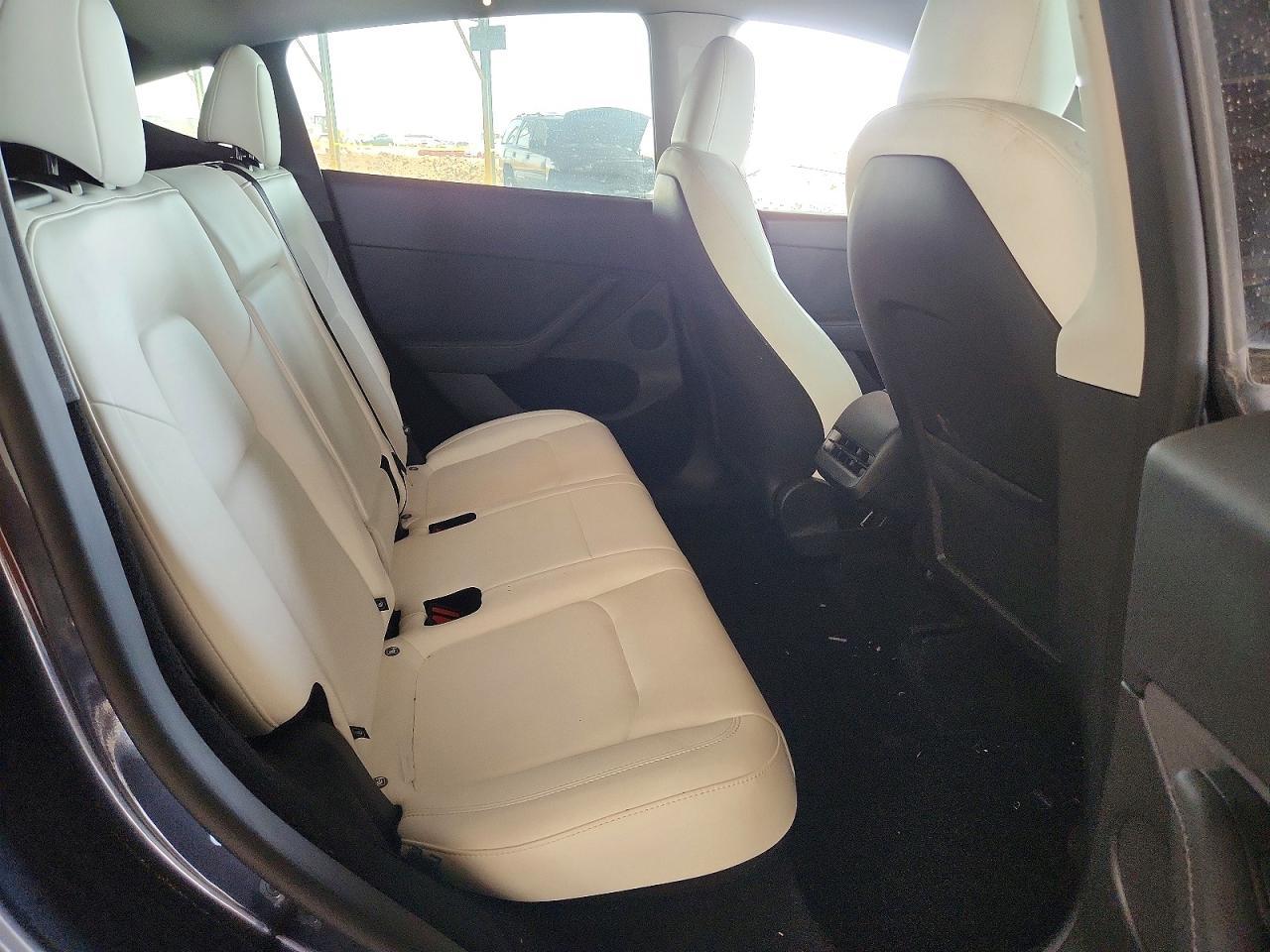 2025 TESLA MODEL Y