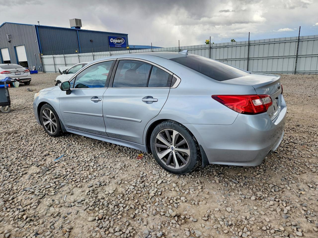 2016 SUBARU Legacy