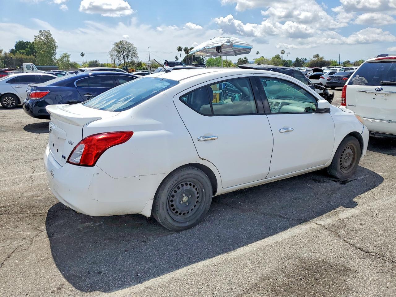 2014 NISSAN VERSA