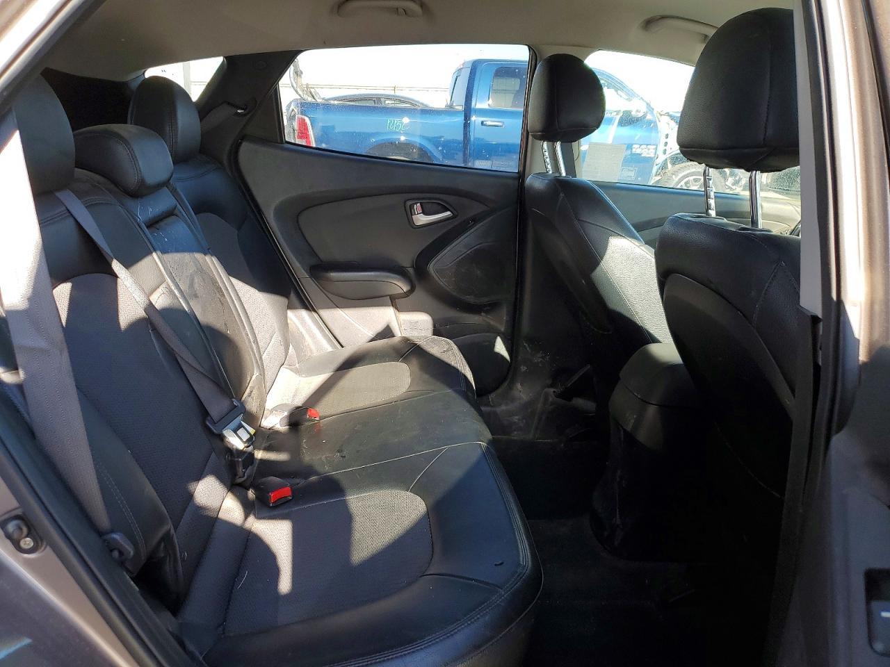 2012 HYUNDAI TUCSON