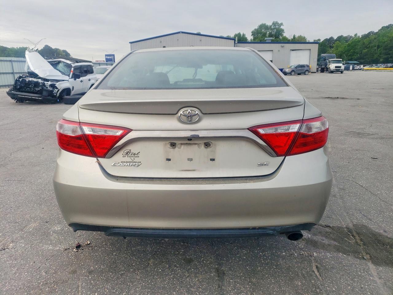 2016 TOYOTA CAMRY