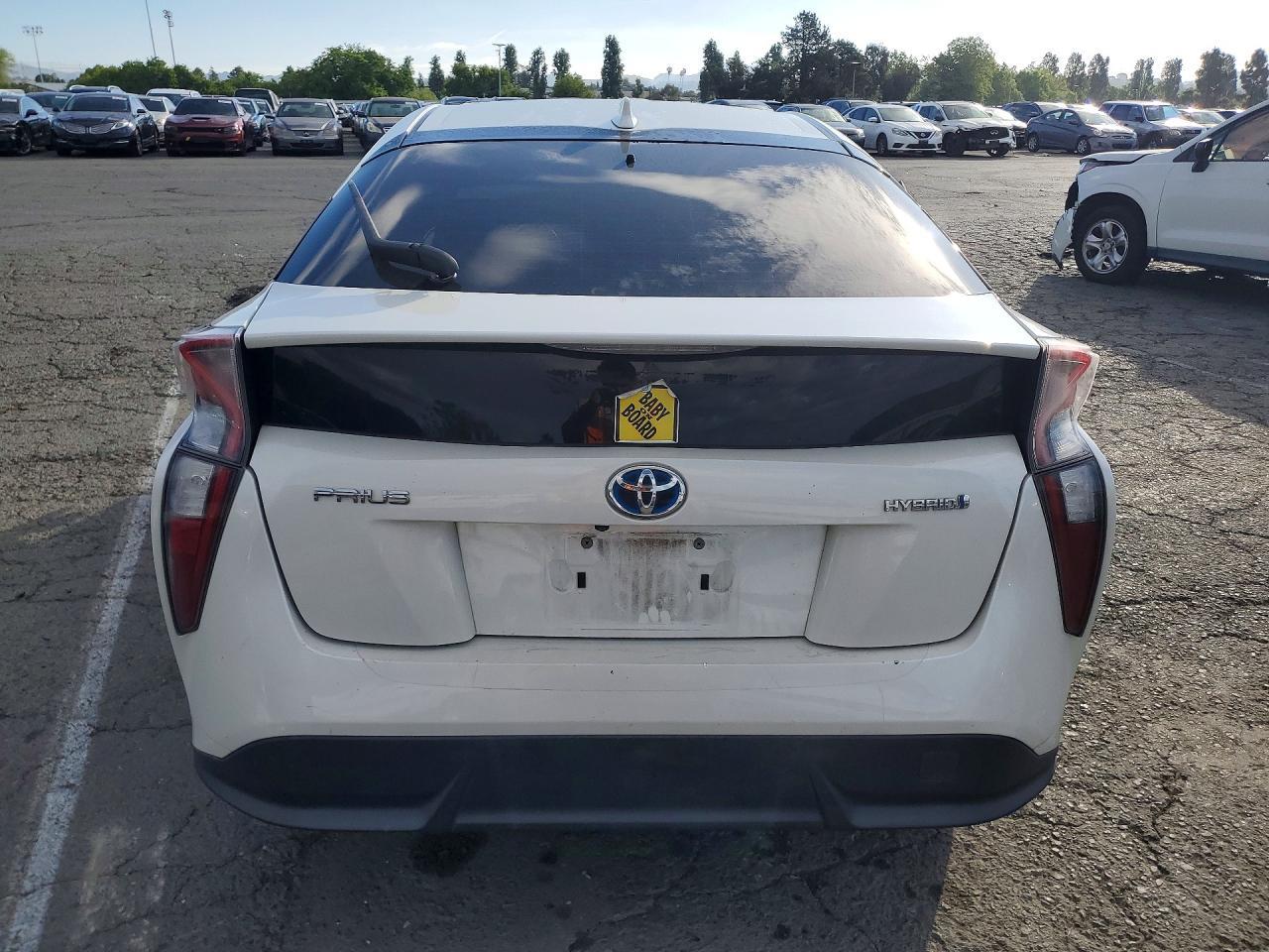 2016 TOYOTA PRIUS