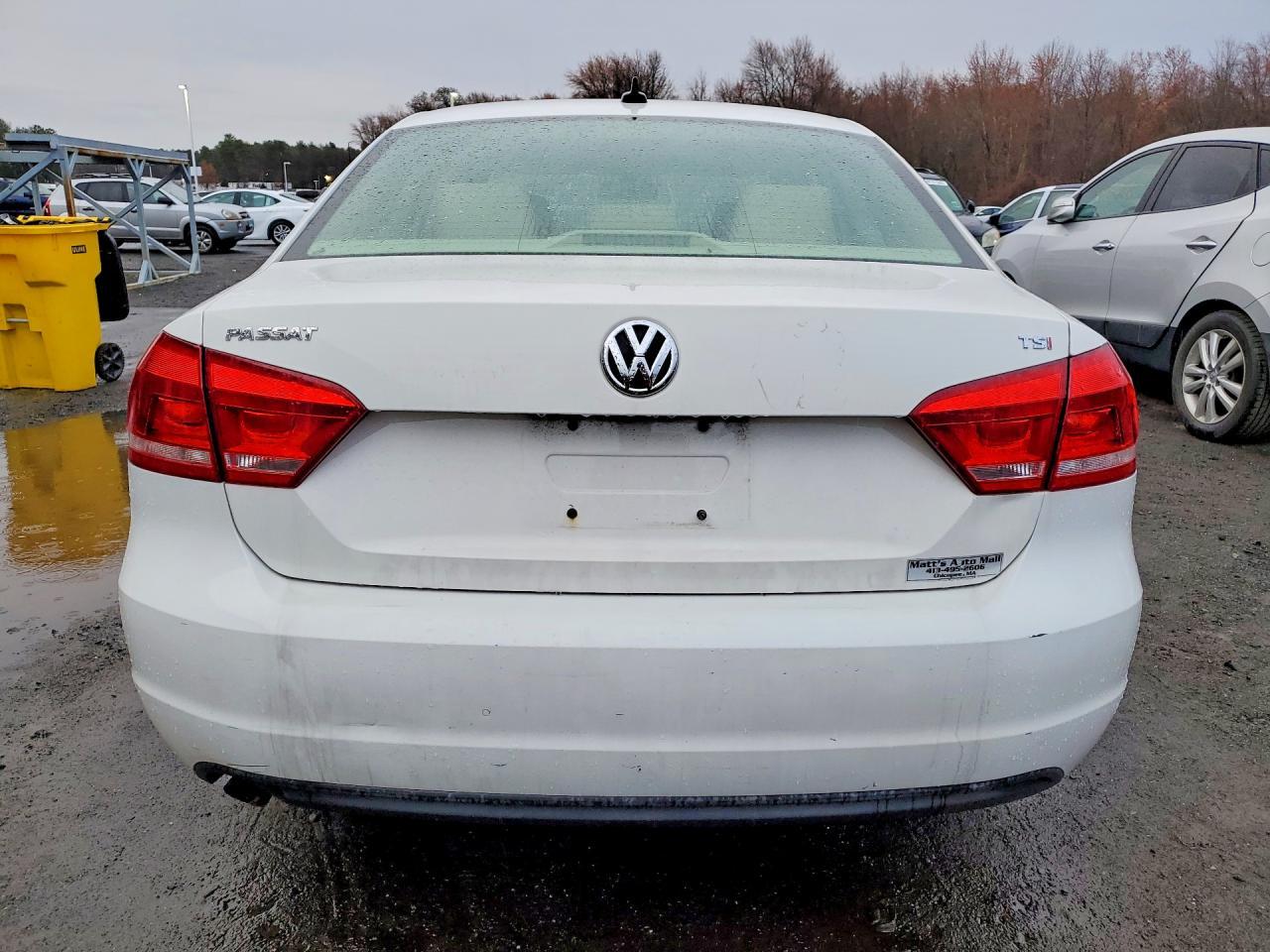 2014 VOLKSWAGEN Passat