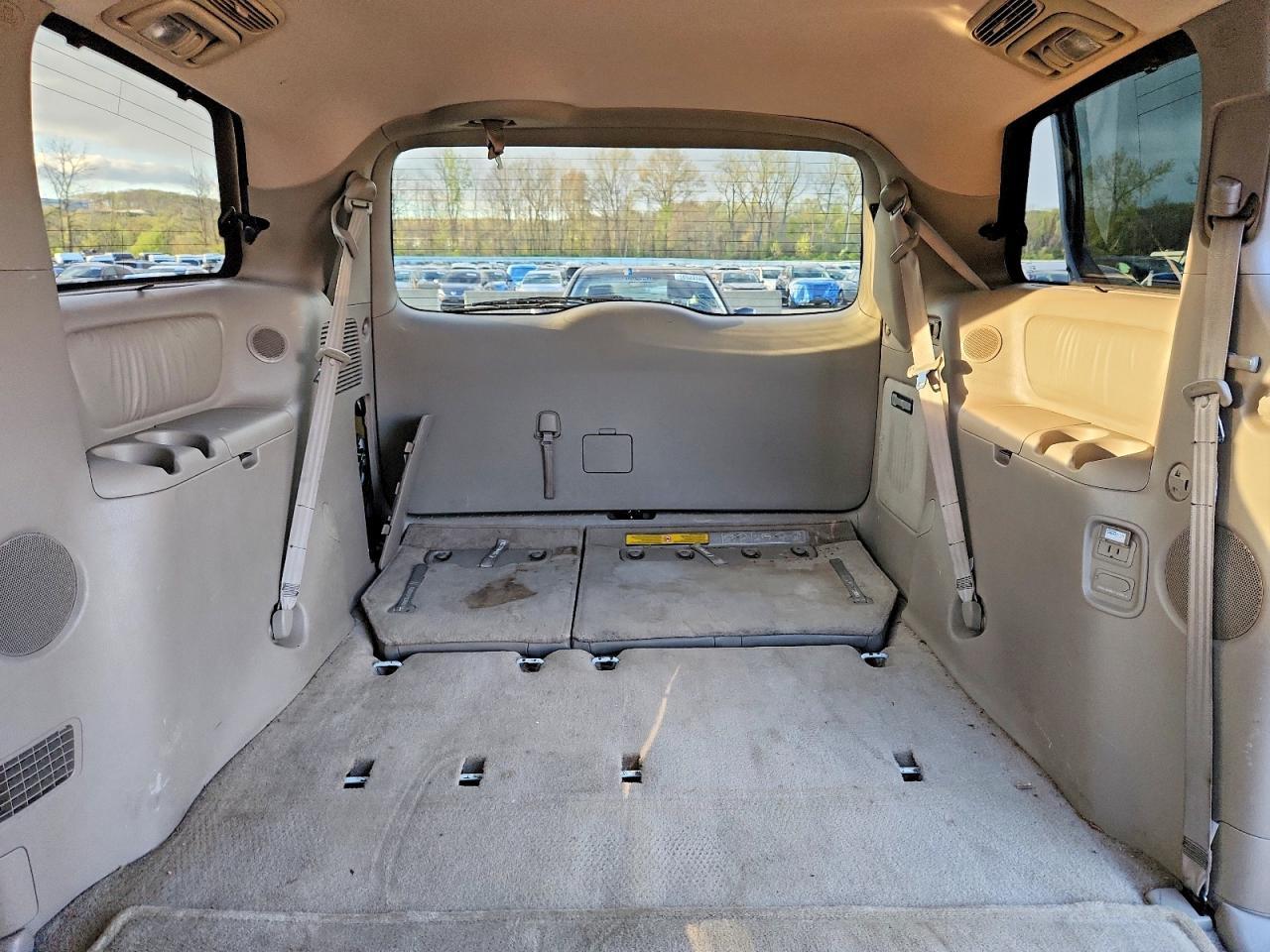 2005 TOYOTA SIENNA