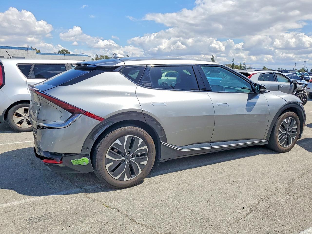 2023 KIA EV6