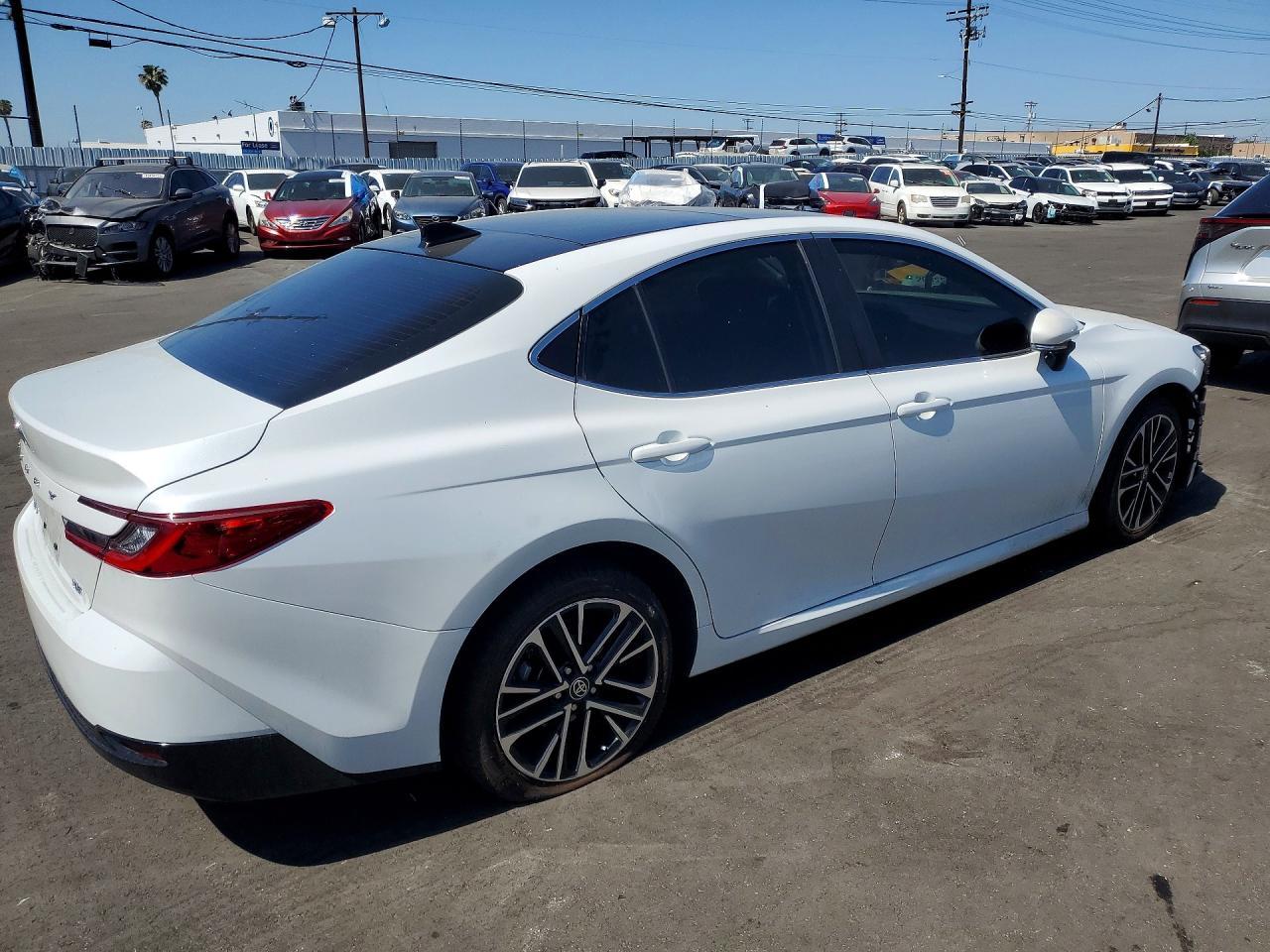 2025 TOYOTA CAMRY