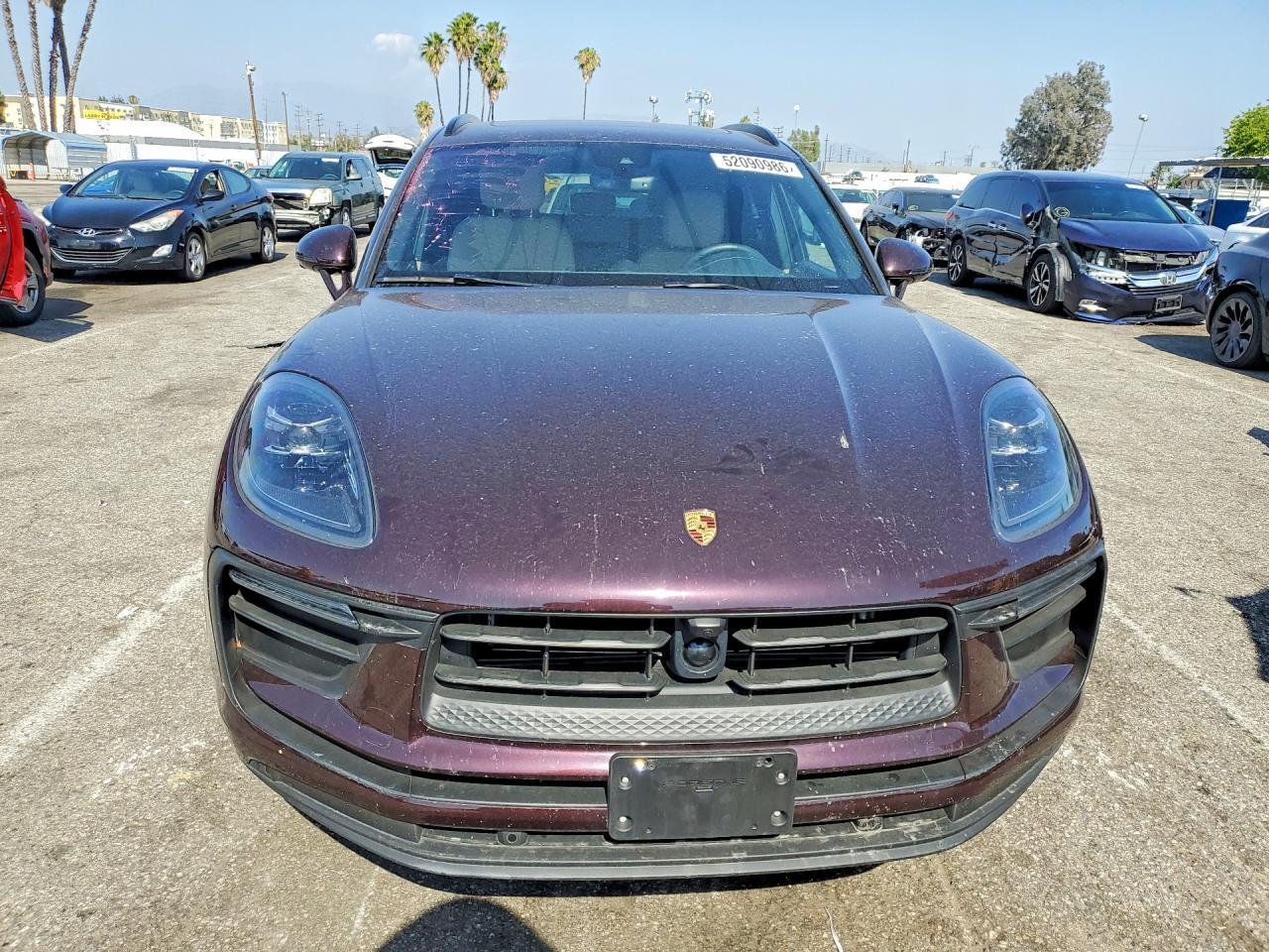 2025 PORSCHE Macan