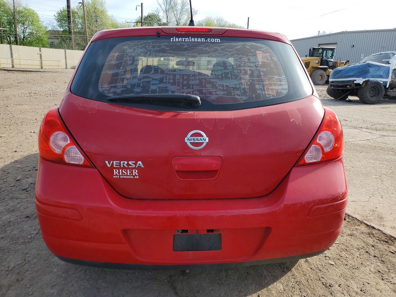 2011 NISSAN VERSA