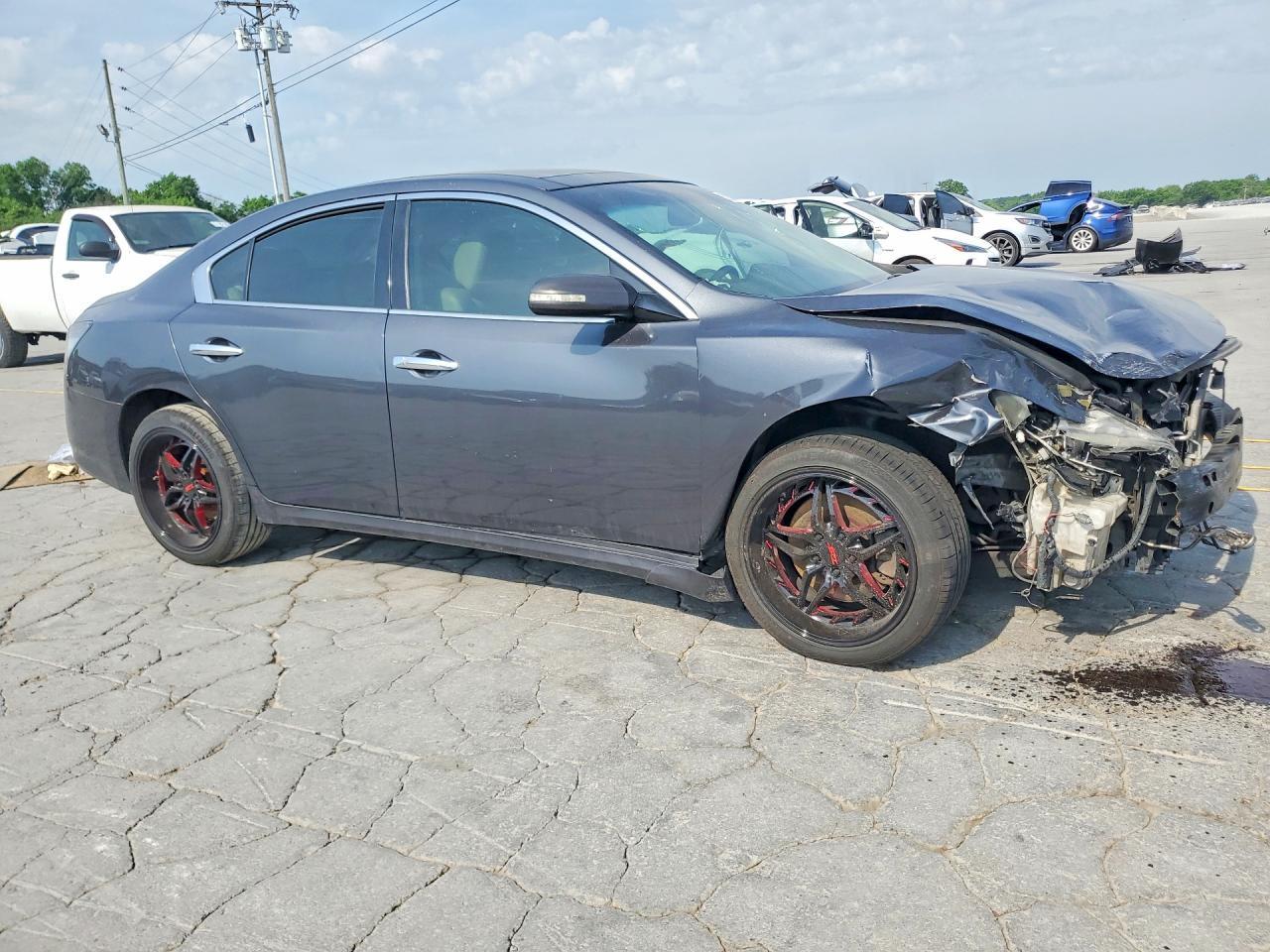 2012 NISSAN Maxima